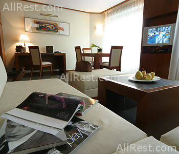 Goldstar Hotel & Resort 9
